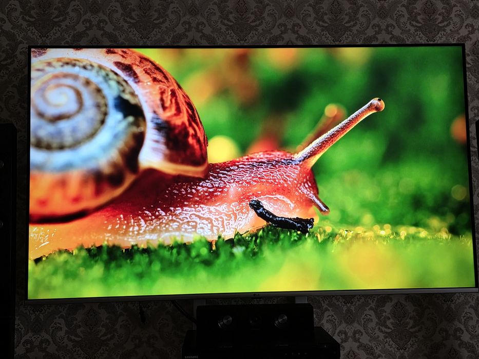 Продам телевизор LG 65 дюймов