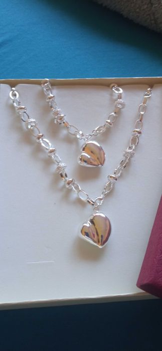 Ново, сребърно колие и гривна. Комплект, с кутия.