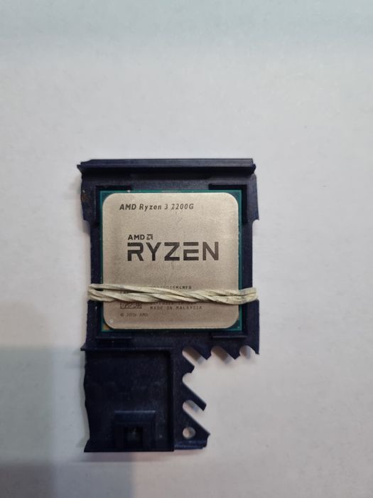 Ryzen 3 2200g oem