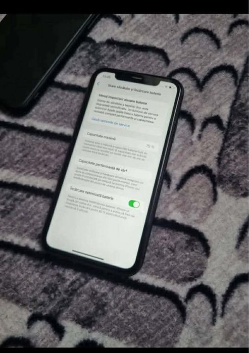 Vand iphone 11 in stare buna