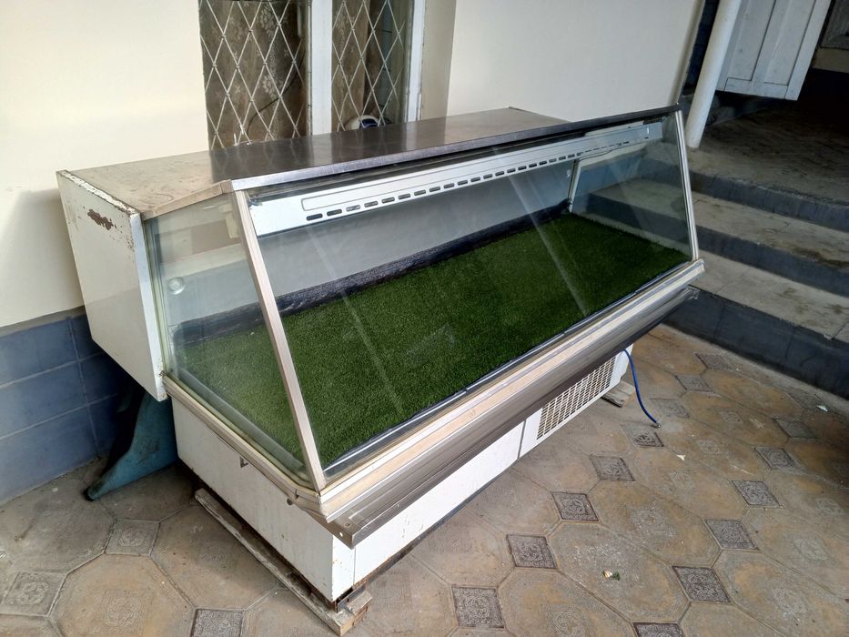 Витрина морозильный