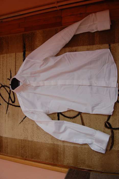 Vand camasa slim cu butoni pentru papion Escudo