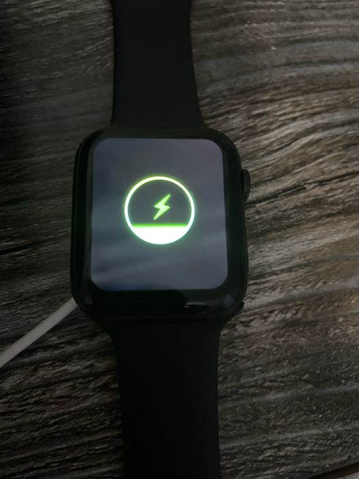 Продам рабочие китайские часы.