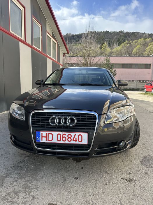 Audi A4 2.0 TDI 140CP S-LINE