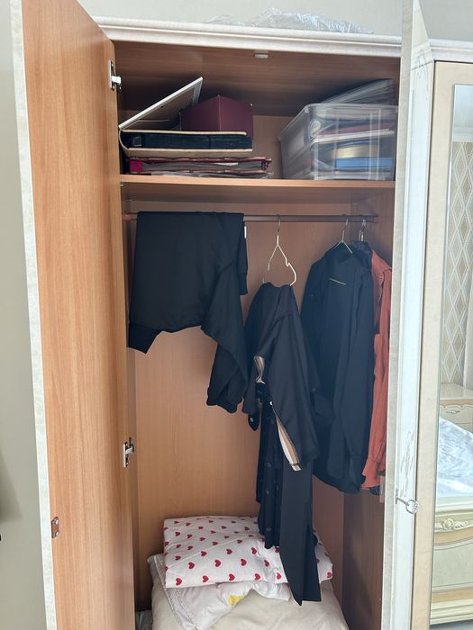 Продам 6дверный шкаф