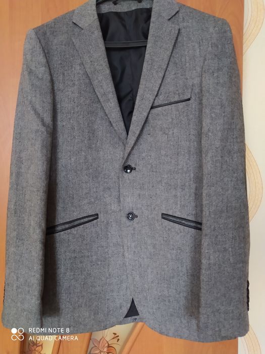 Красивый костюм и рубаш