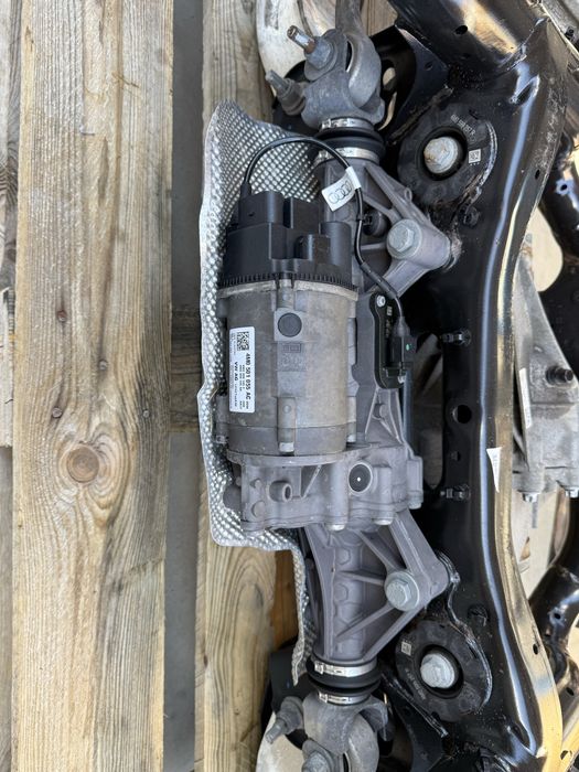 Caseta Directie Spate 4M0501055AC Audi Q7 SQ7 Q8 SQ8 RSQ8 Volkswagen Touareg III CR Originala