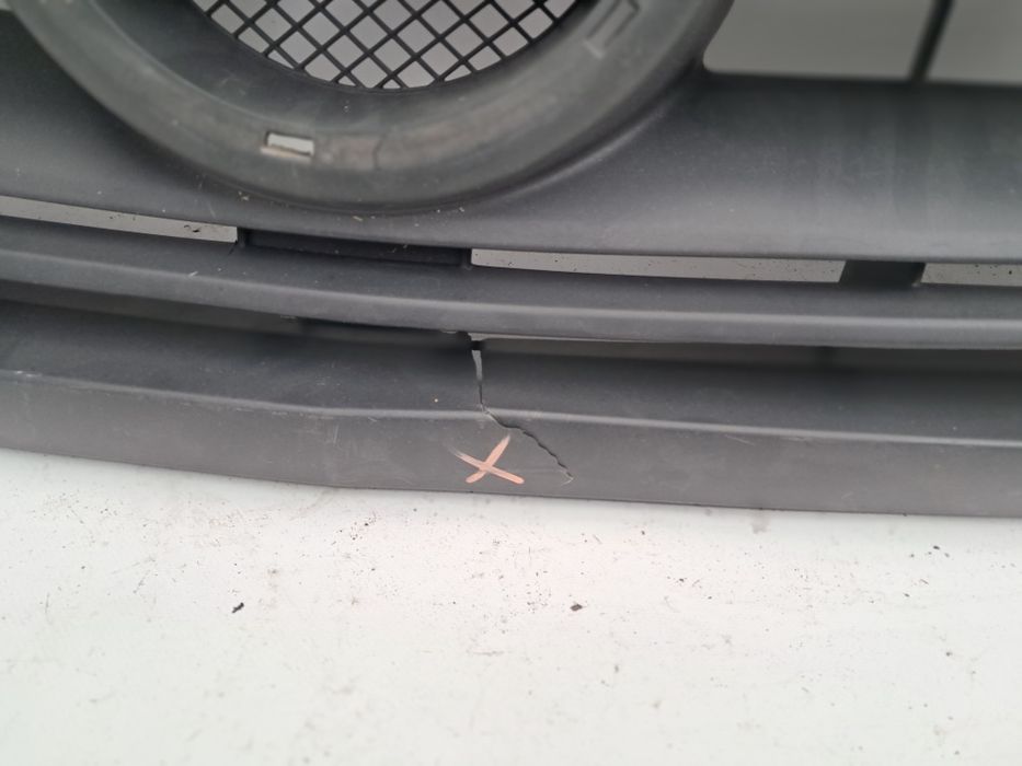 Грил решетка Mercedes Sprinter W910