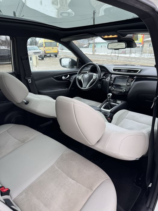 Nissan Qashqai | 4x4 | Premier edition | tekna | 360 |