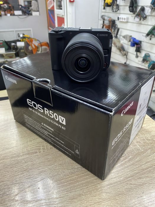 Фотоаппарат Canon EOS R50v (Ос14Б)