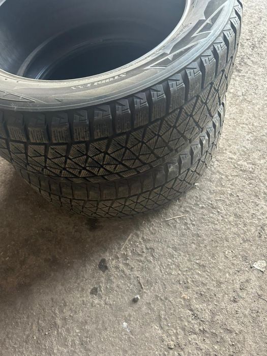 Продам шины зимние bridgestone