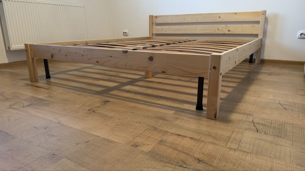 Cadru de pat  din lemn 200 x 160 cm / 2 x 1,6 m