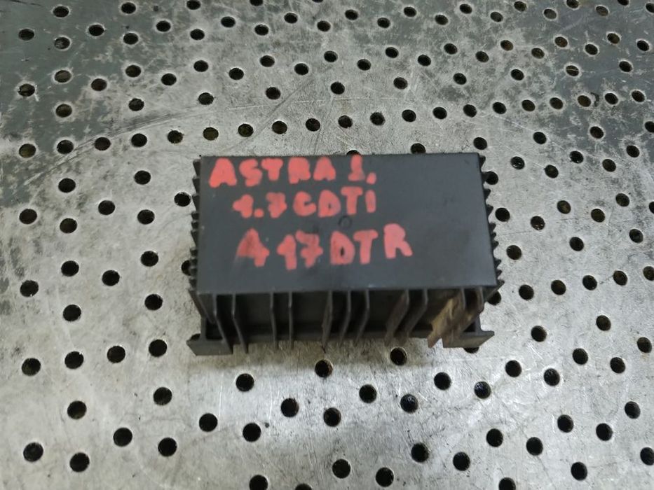 releu bujii 1.7cdti a17dtr opel astra j  55557761   51299045