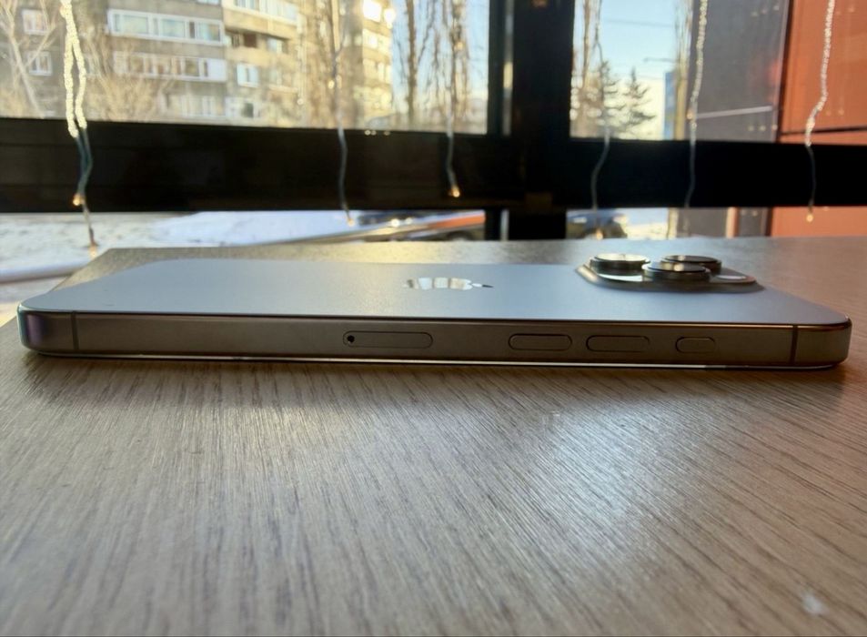 Продам IPhone 16 Pro Max 256gb