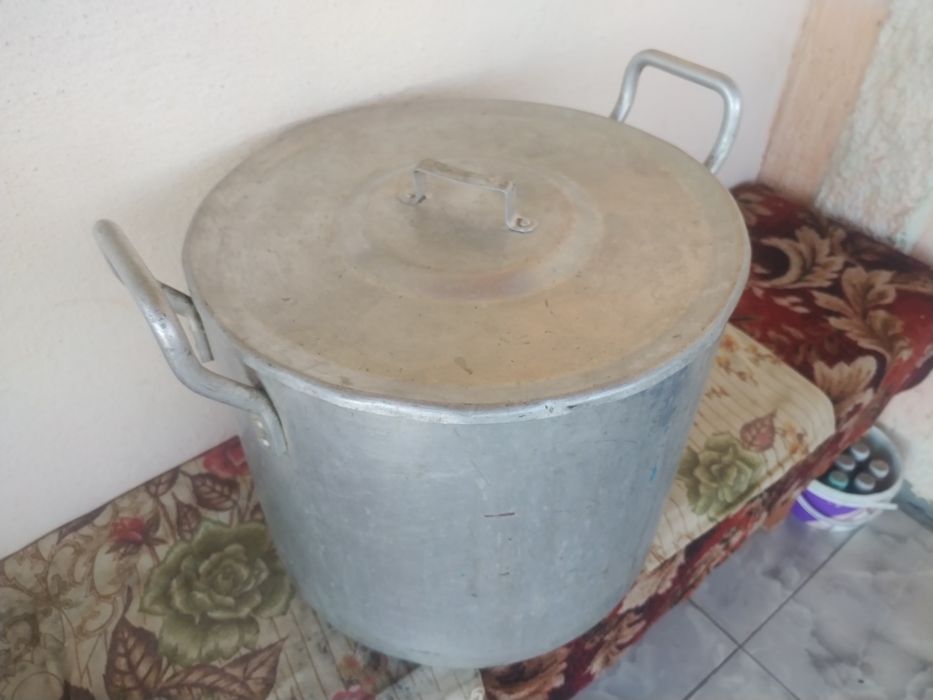 Продам кастрюлю аллюминиваю