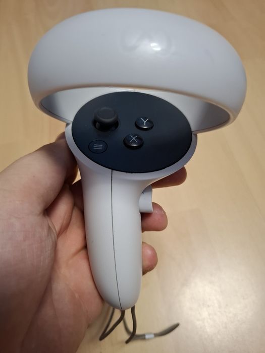 Vând Quest 2 256GB si Head Strap