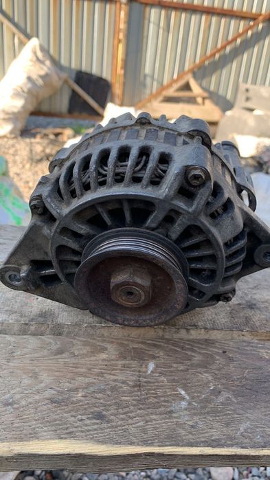 Генератор Митсубиси Спей Гир 2.4 Привозной