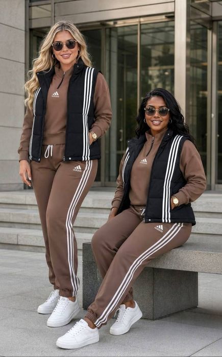 Compleuri dama Adidas