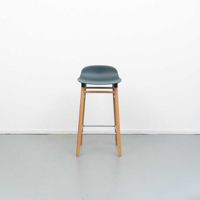 Табуретка „Normann Copenhagen“, дизайнер: Саймън Легалд