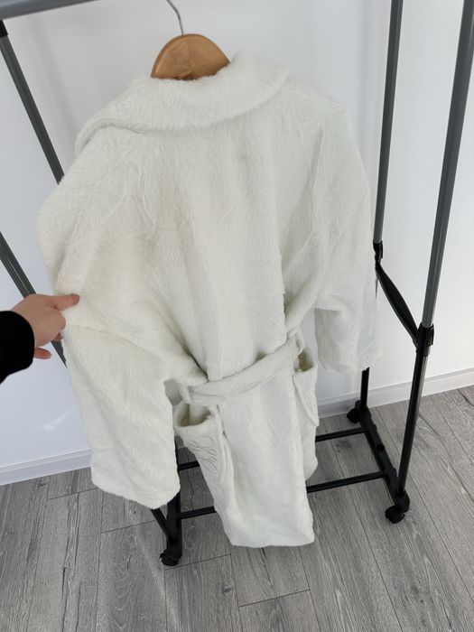 Ново палто М-Л размер