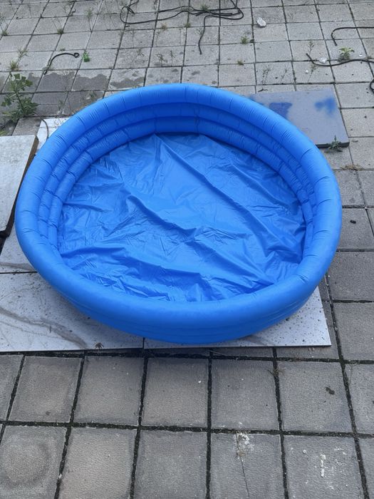 Piscină gonflabilă copii – ideală pentru bălăceală