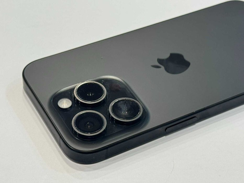 Apple iPhone 15 Pro 256GB 89%BH- Сменен дисплей