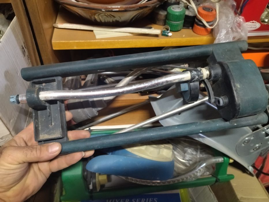 Пръскало,плъзгачи,бобина и повдигащ механ.