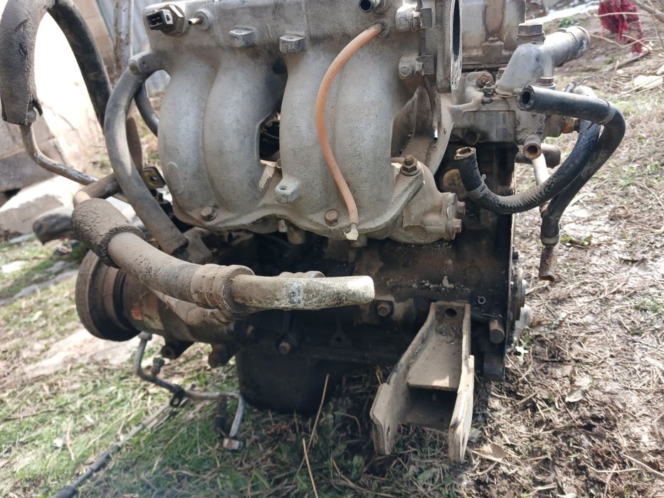 Хюндай сонта 3  матор 2 куб