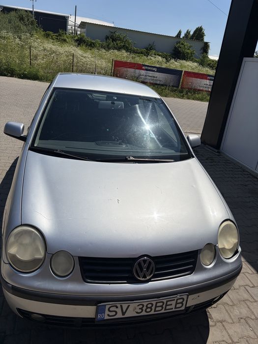 VOLKSWAGEN Polo 2002