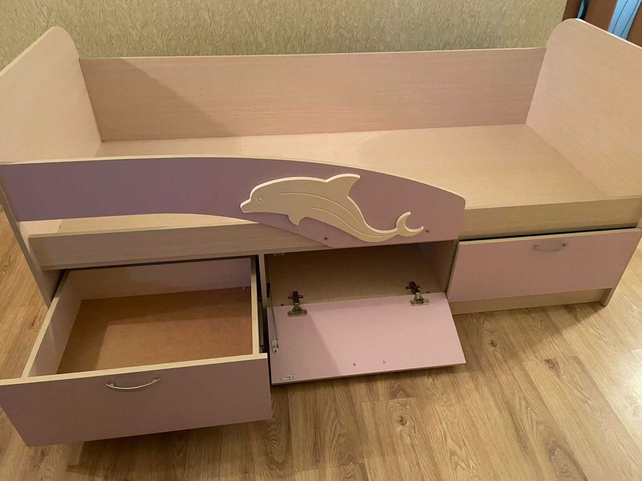 детская кровать с Матрасом