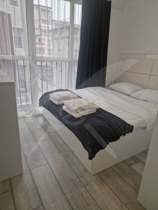 Дава се под наем Двустаен апартамент в Варна, Център - 60 кв.м за 600 € - Снимка #2