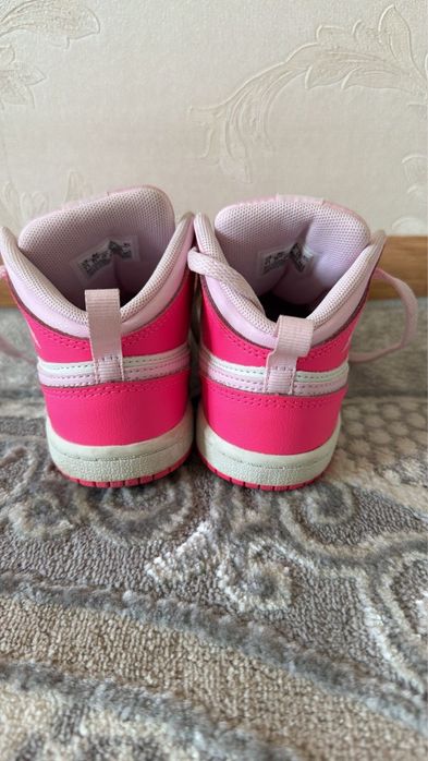 Детские кроссовки Air Jordan 1 Mid