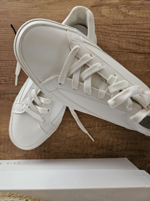 Бели гуменки ZARA