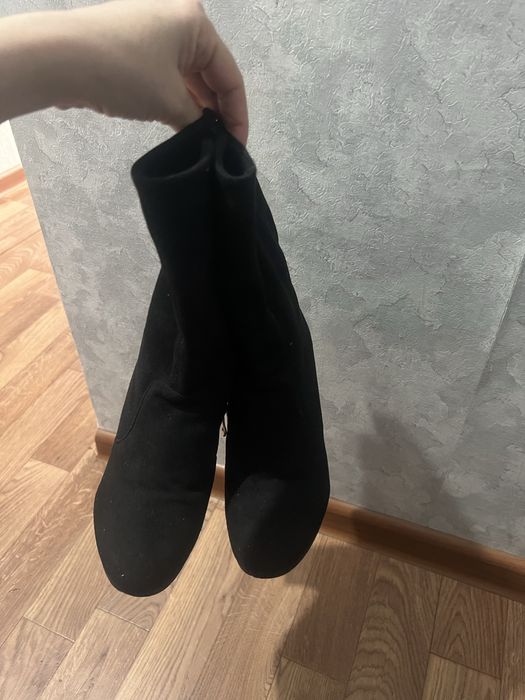 Продам три пары натуральных сапог