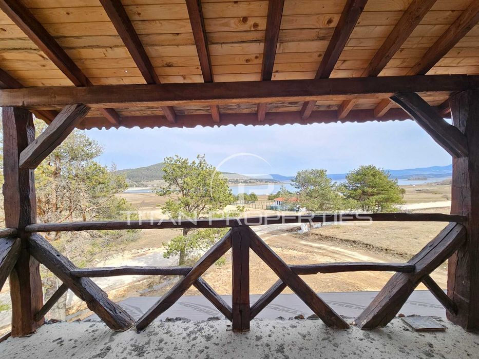 Триетажна къща в Цигов чарк