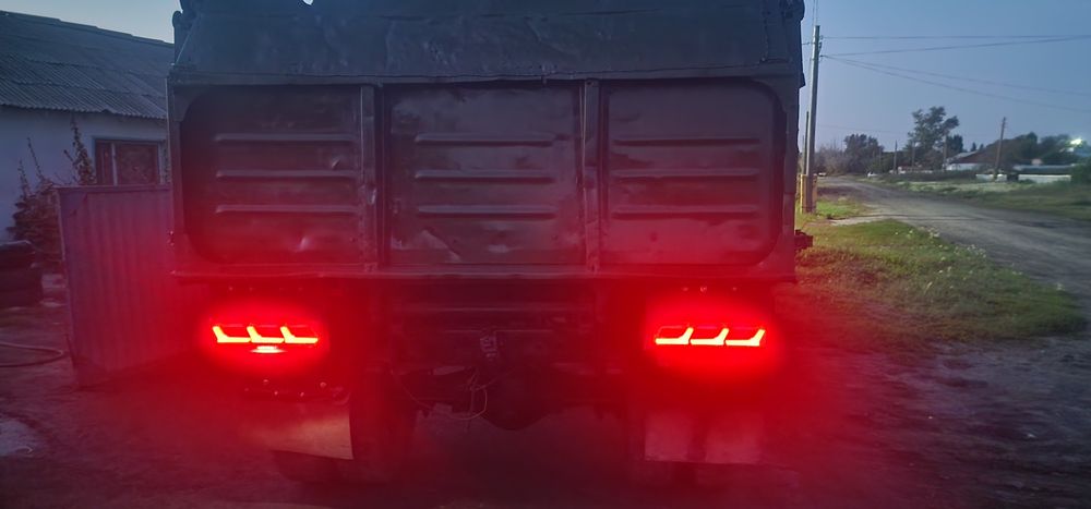 Продам зил в хорошем состоянии.