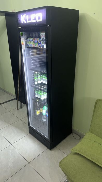 Продам холодильник и кресло