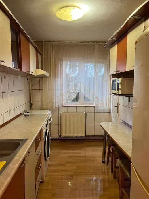 Inchiriez apartament 2 camere