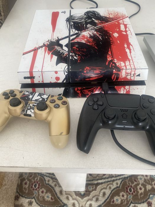 Продам ps4 на 2 терабайта 12 играми