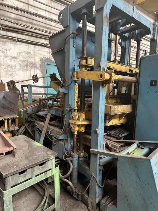 Продам 2-ва вибропресса м32-002