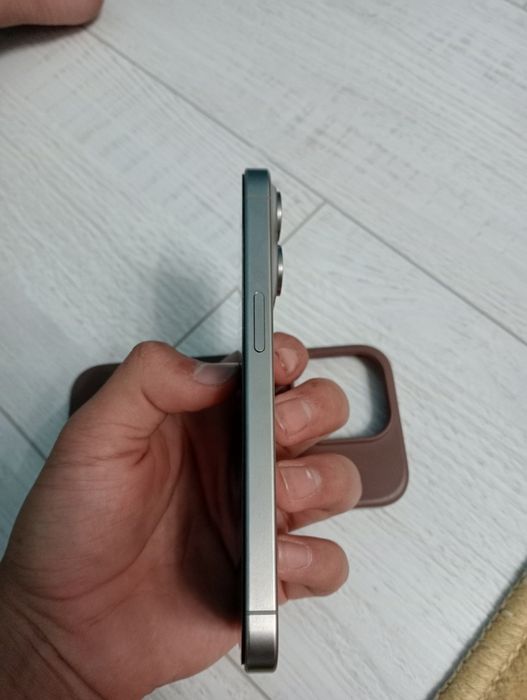 iPhone 15 pro 128gb