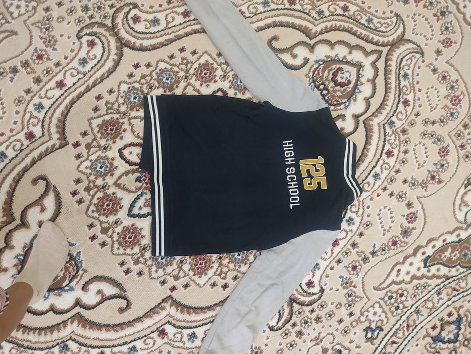 Продам бомбер 125