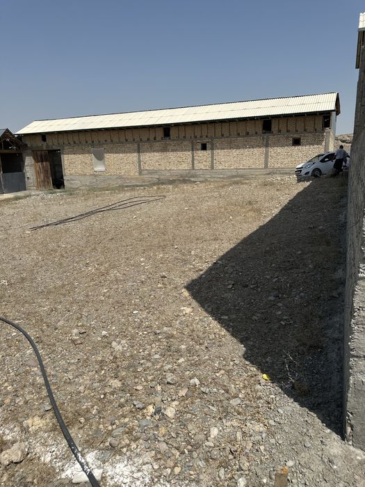 Quruq yer uchaska sotiladi