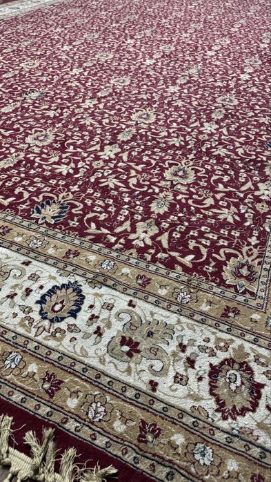 Ковер б/у срочно продаю !