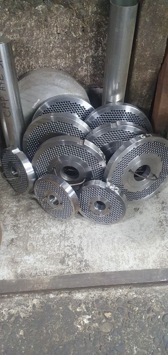 Presă peleti 15 kw .