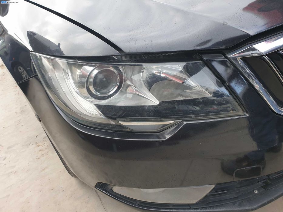 Far Dreapta Halogen cu Lupa Skoda Superb 2 FL Facelift 2013 - 2015 [Q0108]