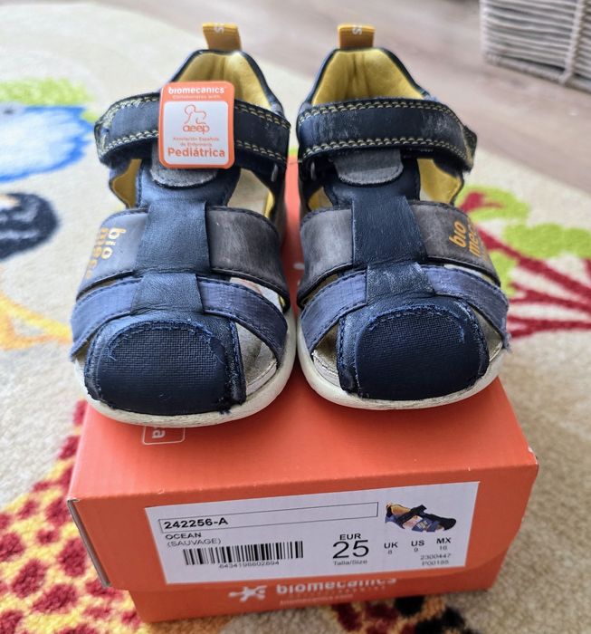 Летни сандали, номер 25 и 26