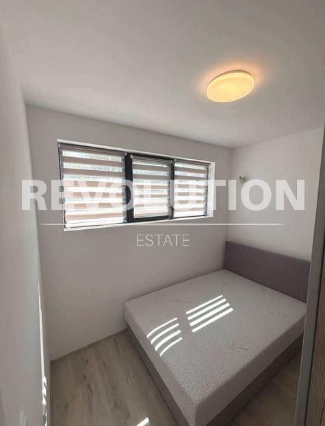 Двустаен апартамент в района на м-т Константин и Елена!