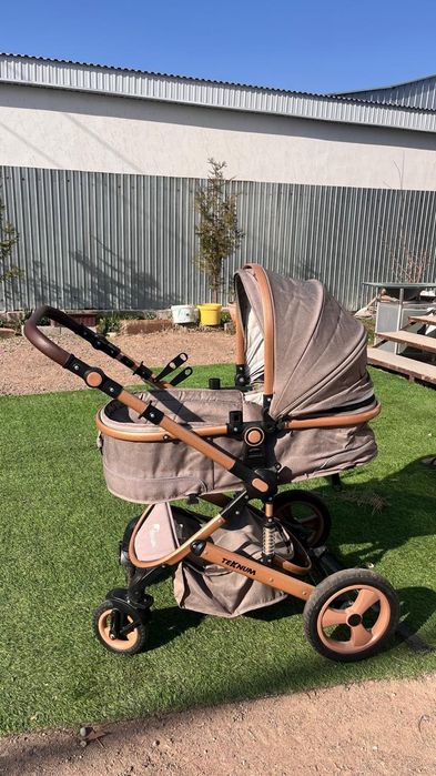 Коляска всесезонная продам срочно