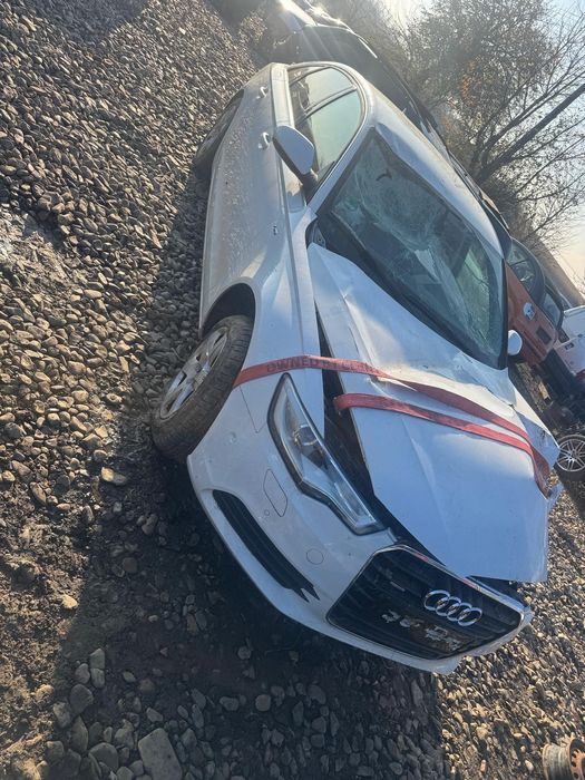 Dezmembrez audi a6 2013  motor 3000 cod CLA